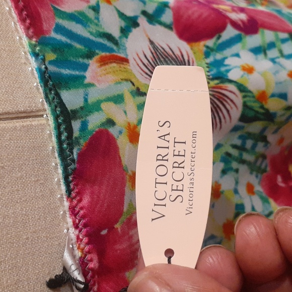 Victoria's Secret 2pc Camisole Set - Picture 4 of 9